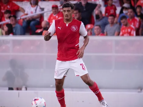 Se fue mal de Independiente y ahora marcó su primer gol en LaLiga mientras el Rojo jugaba el Clásico