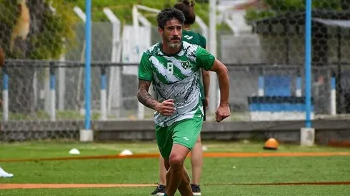 El volante de Sarmiento tomó una llamativa decisión.