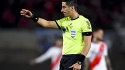 BUENOS AIRES, ARGENTINA - JULY 21: Referee Yael Falcon Perez in action during a match between River Plate and Gimnasia y Esgrima La Plata as part of Liga Profesional 2022 at Estadio Monumental Antonio Vespucio Liberti on July 21, 2022 in Buenos Aires, Argentina. (Photo by Marcelo Endelli/Getty Images)