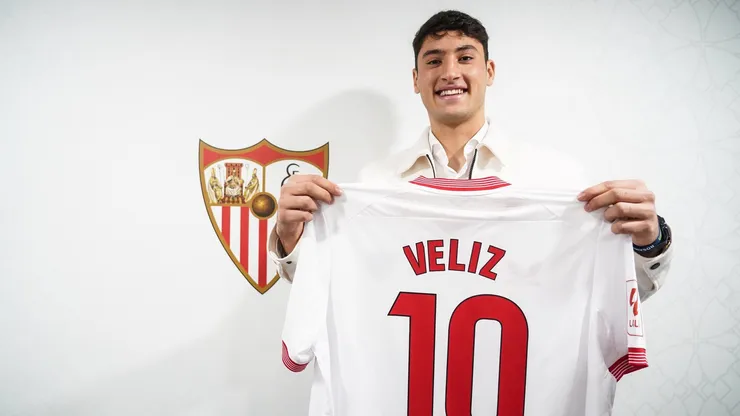 El delantero llegó al club español sobre el cierre del mercado de fichajes.