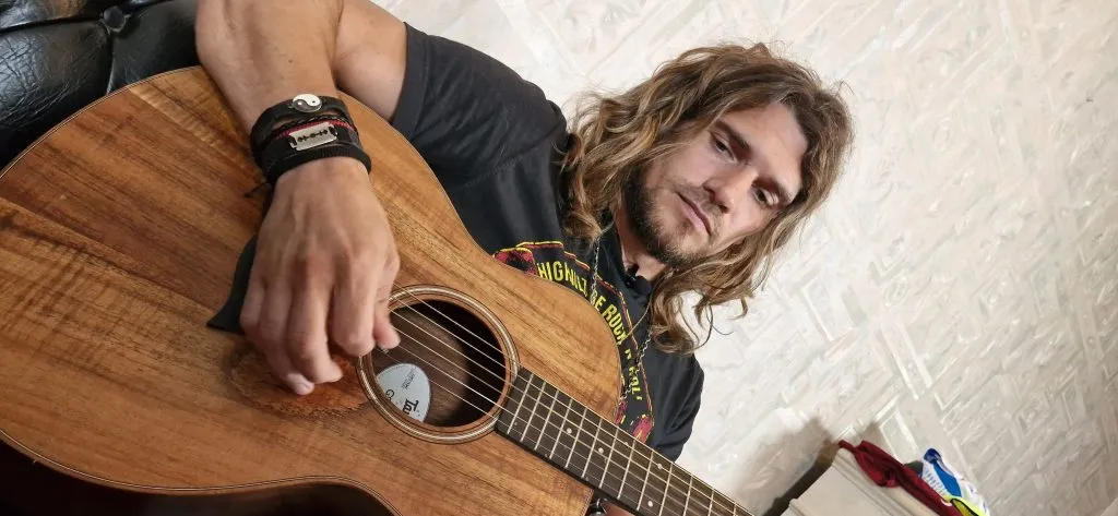 Sebastián Dubarbier se presentará el viernes 23 de febrero en The Roxy, Av. Federico Lacroze 3499 (CABA).