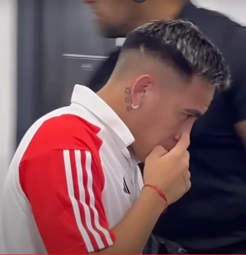 La imagen Barco saliendo del vestuario (Captura vía Juan Cortese)