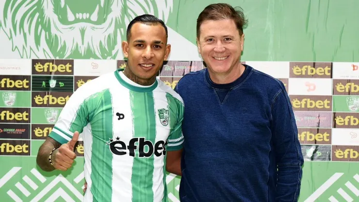 Hernán Bañato, presidente del Beroe, junto a Sebastián Villa.