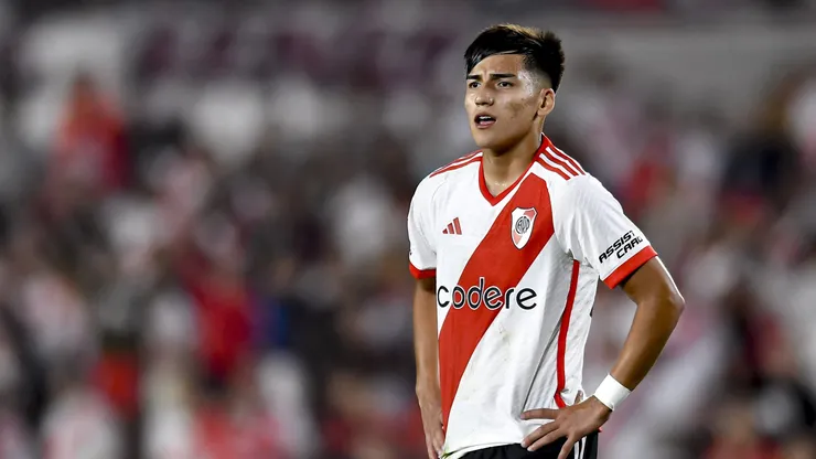 Ian Subiabre con la camiseta de River.