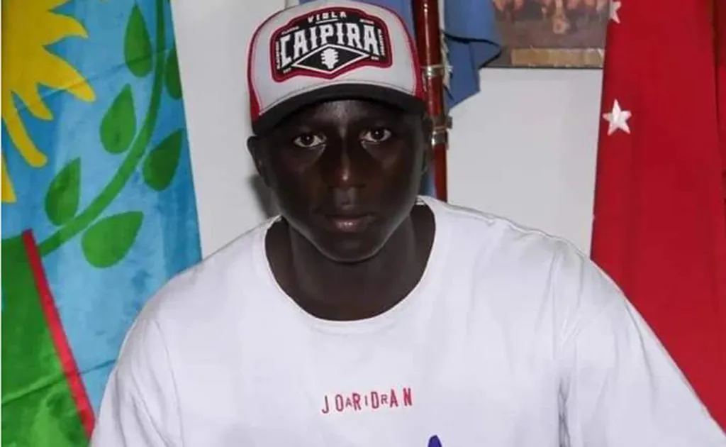 Issa Sane, el 5 de Cambaceres.