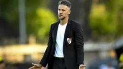 Los hinchas le piden a Demichelis por un juvenil.