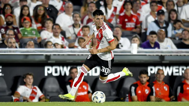 El azuleño se convirtió en el jugador más joven en meter un gol con la camiseta de River.