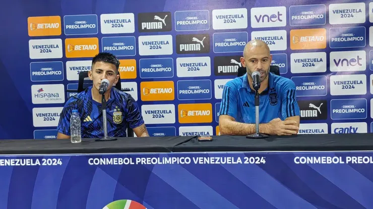 Javier Mascherano en conferencia de prensa.