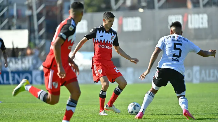River y Riestra se enfrentaron en el Guillermo Laza.