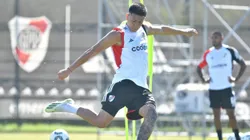 El juvenil de 20 años firmó su primer contrato con River.