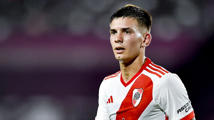 Franco Mastantuono durante un partido de River.