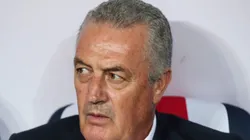 Alfaro y un insólito problema que no lo deja dirigir en Costa Rica.