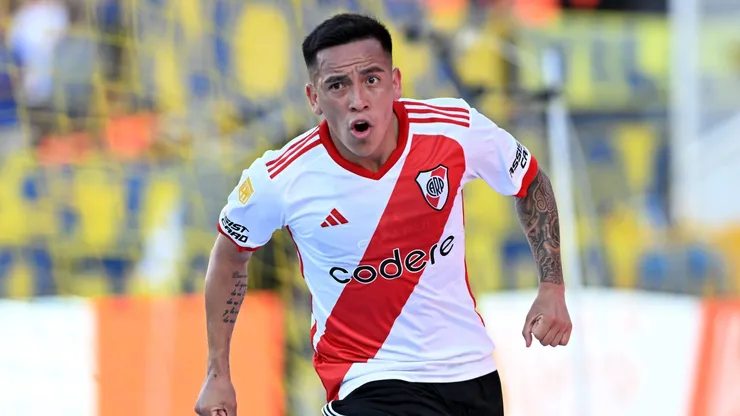 Esequiel Barco con la camiseta de River.