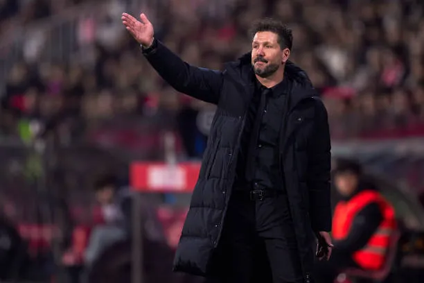 El Atlético de Madrid de Simeone se metió en la pelea y complica al Barcelona. (Photo by Pedro Salado/Getty Images)