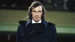 César Luis Menotti, uno de los pocos DTs que pasaron por Boca y River