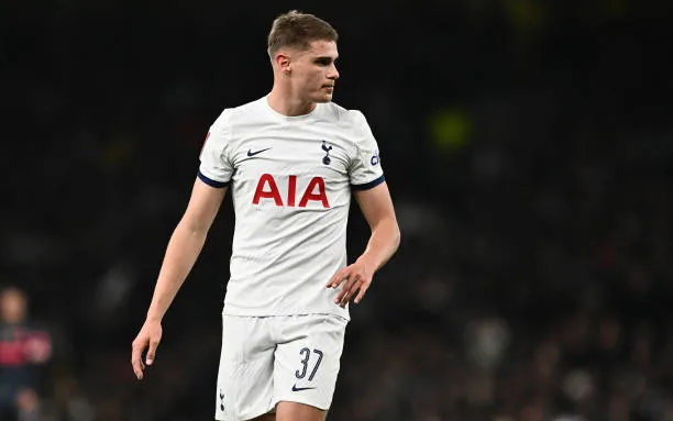 Micky van de Ven, el futbolista más rápido de la Premier League. (Photo by Sebastian Frej/MB Media/Getty Images)