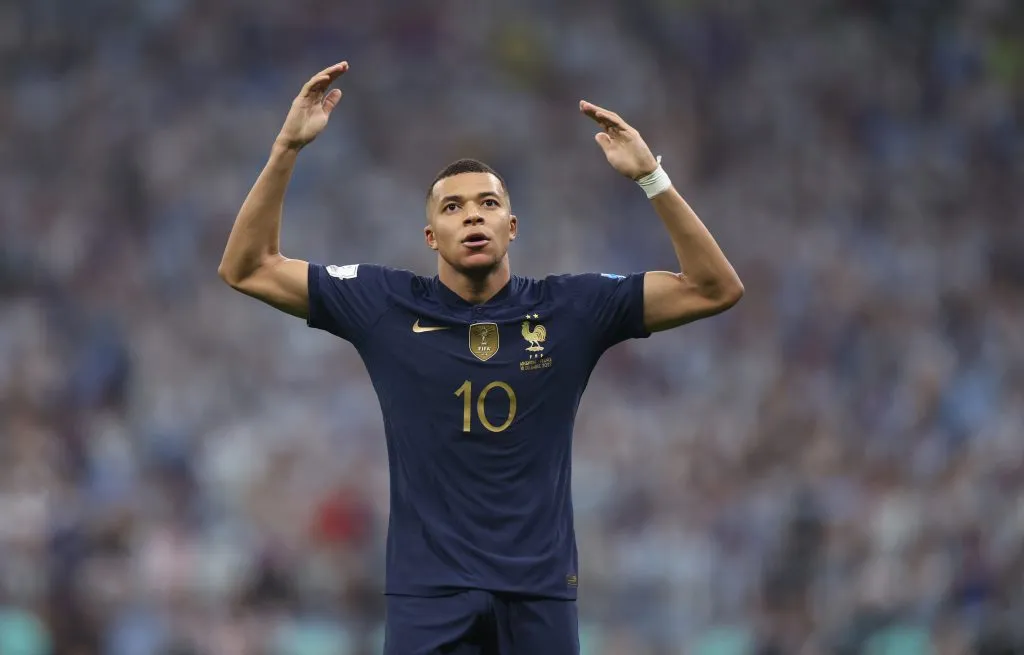 Kylian Mbappe le marcó tres goles a Argentina en la final del mundo. (Foto: Getty).