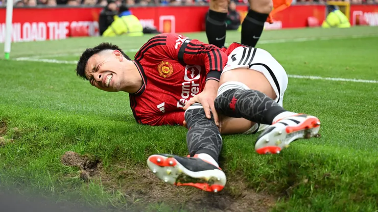 Lisandro Martínez debió ser reemplazado en el Manchester United vs. West Ham al sufrir una molestia en la rodilla.