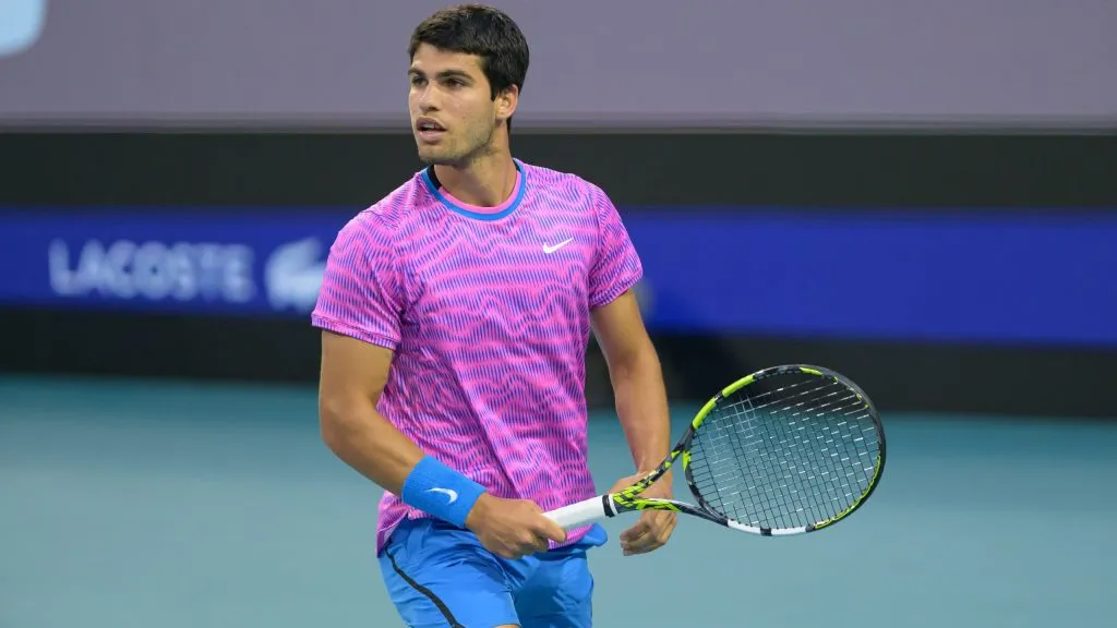 Carlos Alcaraz, con problemas físicos. (Foto: IMAGO)