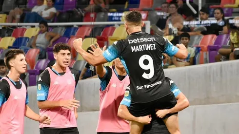 Racing sueña gracias a Maravilla Martínez y le ganó a Central Córdoba