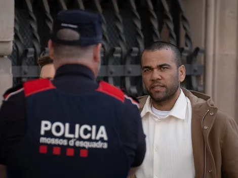 Dani Alves no cumplió una semana de libertad provisional y ya fue acusado por otro delito