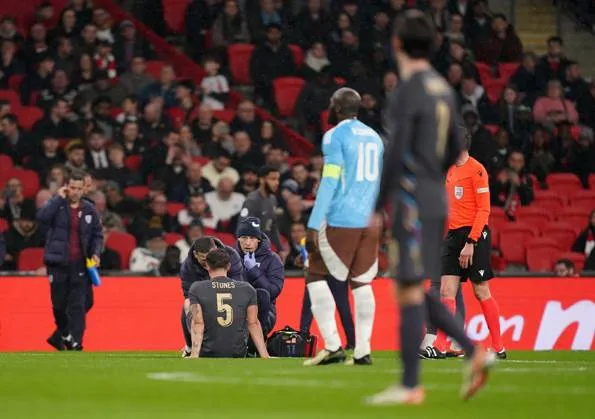 John Stones sólo jugó 10 minutos contra Bélgica antes de sufrir una lesión muscular. Imago