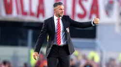 Martín Demichelis va delineando los once.