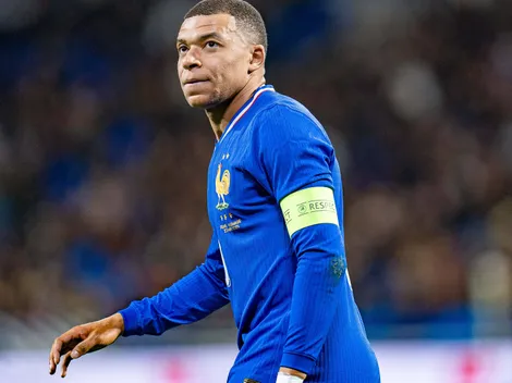Inesperado: Mbappé capitán con Francia y silbidos de todo el estadio