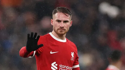 Alexis Mac Allister recluta jugadores de Liverpool para Boca.