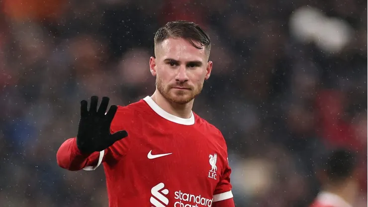 Alexis Mac Allister recluta jugadores de Liverpool para Boca.