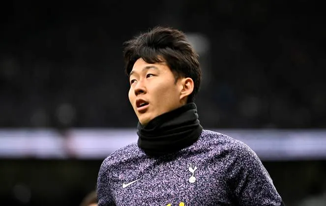 Heung-Min Son no juega en Tottenham Hotspur vs. Manchester United por la Europa League.