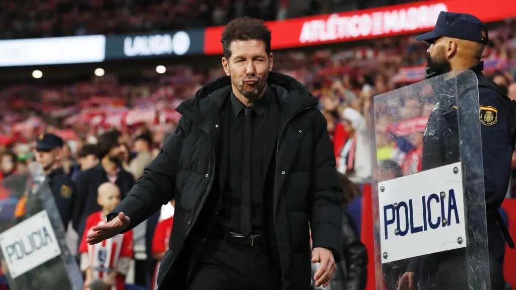 Simeone intentará convencer a Julián Álvarez de jugar en el Atlético de Madrid.