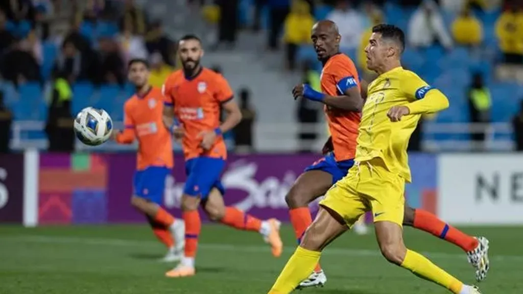 Ni con Cristiano Ronaldo se llenan los estadios de Arabia.