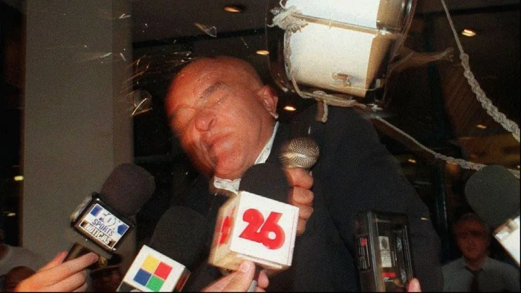 Un redoblante destruye los anteojos de Daniel Lalín, el presidente que pidió la quiebra de Racing.