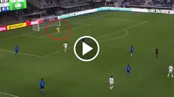 Insólito gol en contra del próximo rival de Argentina.