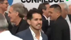 Es viral: la reacción de Oscar Ruggeri cuando se le acercó Riquelme en el evento de CONMEBOL