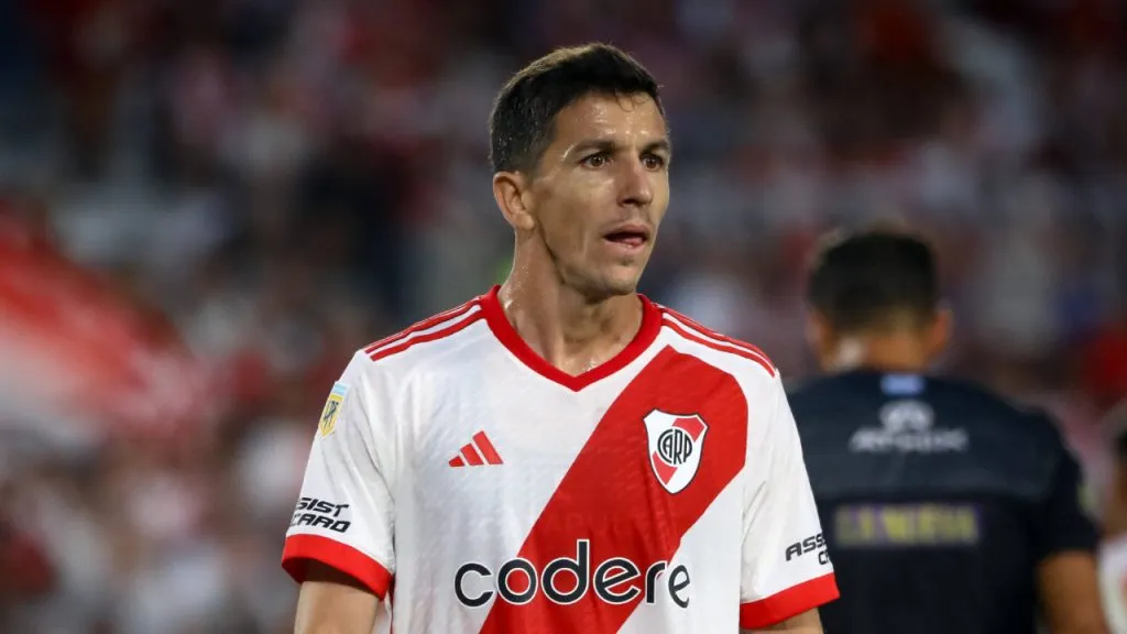 Nacho Fernández, con cara de preocupación en River. (Foto: IMAGO)