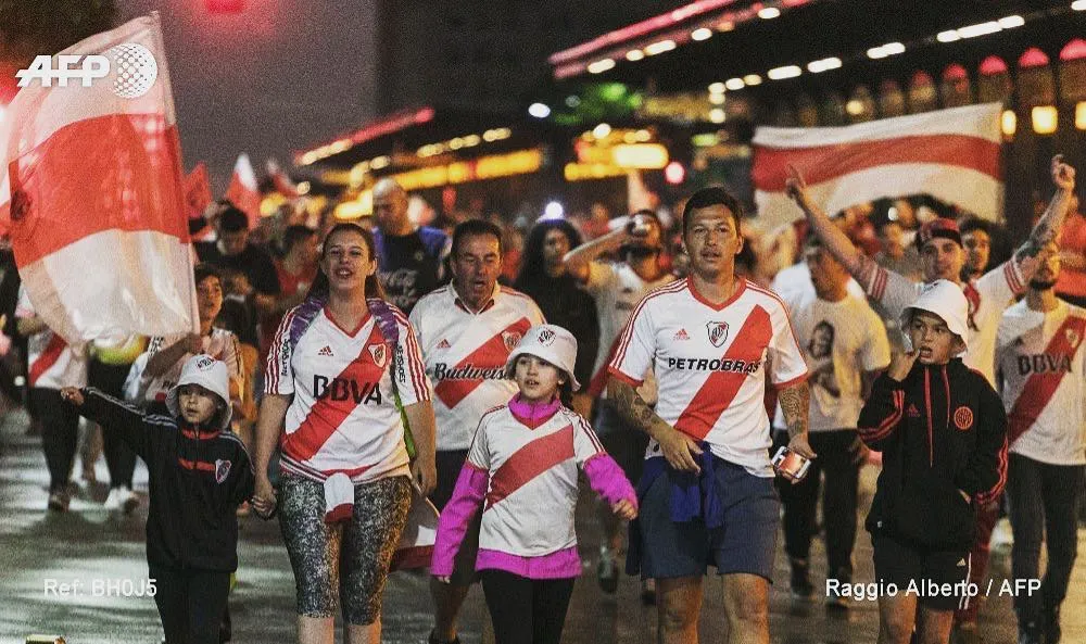 En el 2018 fue al Obelisco a dar la vuelta con su familia. Foto AFP.