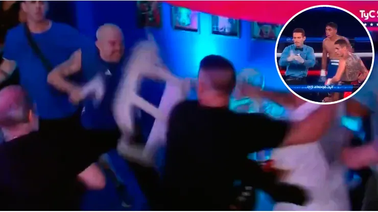 Batalla campal obligó a suspender una velada de boxeo.