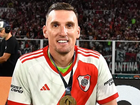 Armani se convirtió en el sexto arquero más ganador de la historia