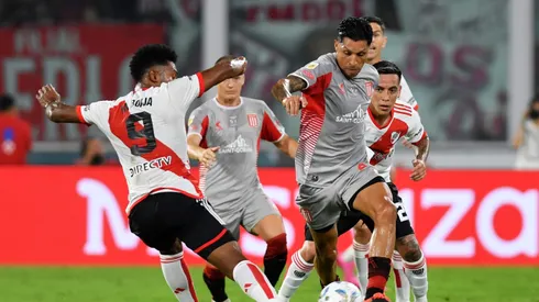 Los hinchas de River se la agarraron con Enzo Pérez y no lo perdonaron