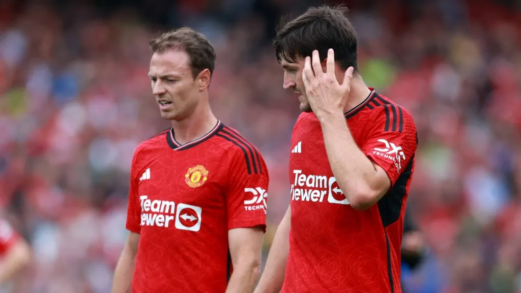 Jonny Evans y Harry Maguire, con futuro incierto en el United (IMAGO / PA Images).