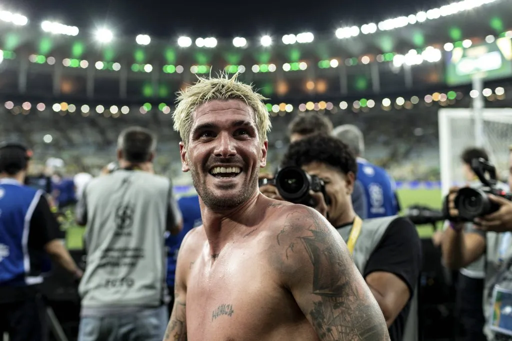 Rodrigo De Paul celebra el triunfo de Argentina en el Maracaná ante Brasil por las Eliminatorias. (Foto: IMAGO).