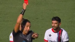 Banega fue expulsado por protestar.