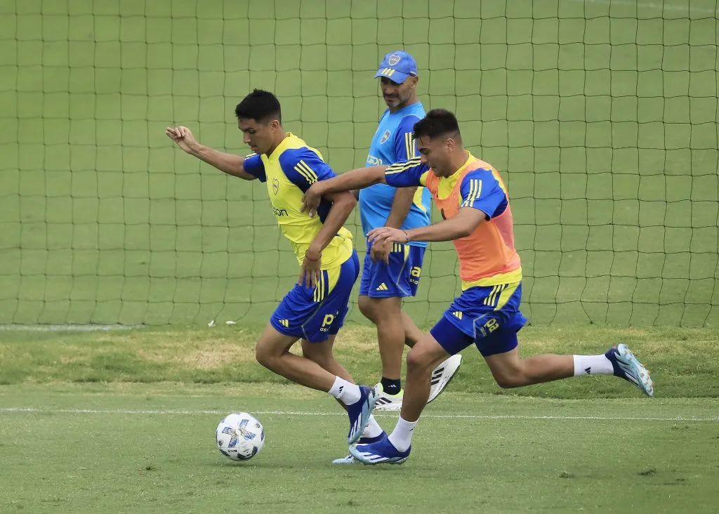 Martínez realizó una inédita práctica de fútbol. (Foto: Prensa Boca).
