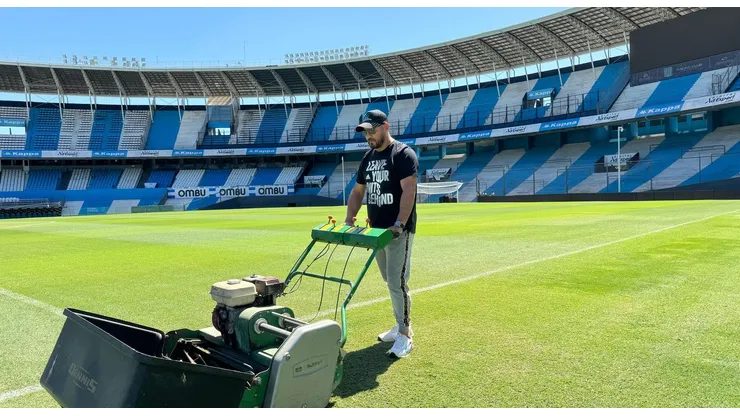 Walter Aciar, el gurú del césped del fútbol argentino