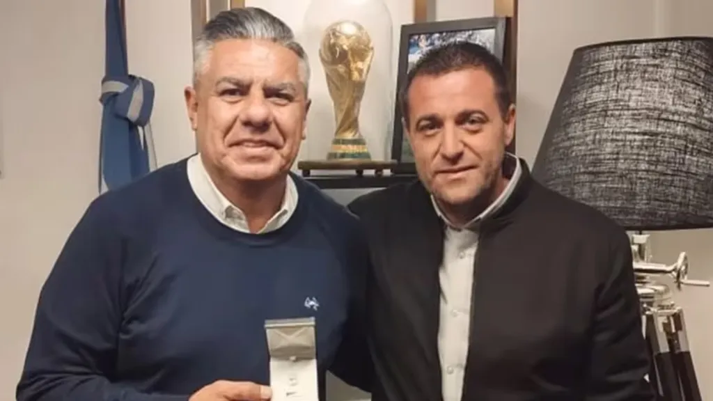 Pablo Toviggino con el Chiqui Tapia.
