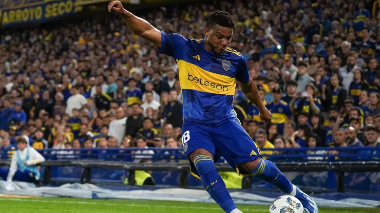 Fabra jugando con la camiseta de Boca. (Getty Images)