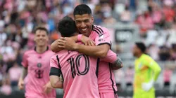 El abrazo entre Luis Suárez y Lionel Messi.