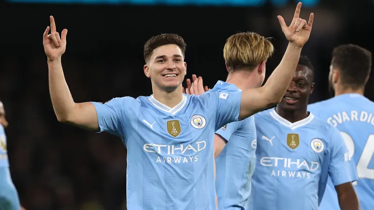 Julián Álvarez se perfila como posible titular para el Manchester City en el Derbi ante el United